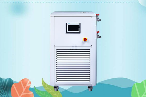 你是否對反應(yīng)釜控溫加熱制冷循環(huán)機(jī)的儲油罐存在誤解 你是否對反應(yīng)釜控溫加熱制冷循環(huán)機(jī)的儲油罐存在誤解